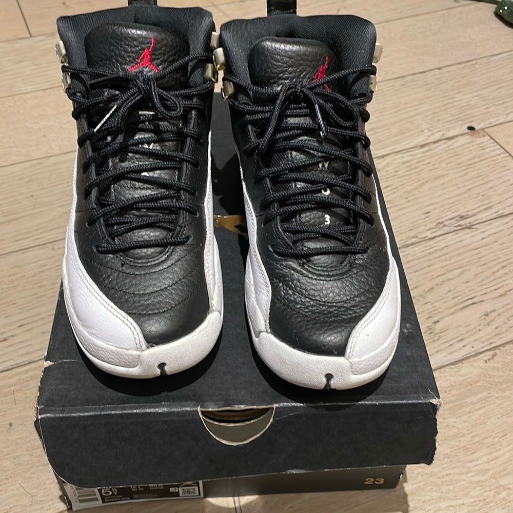 Air Jordan 12 Playoffs